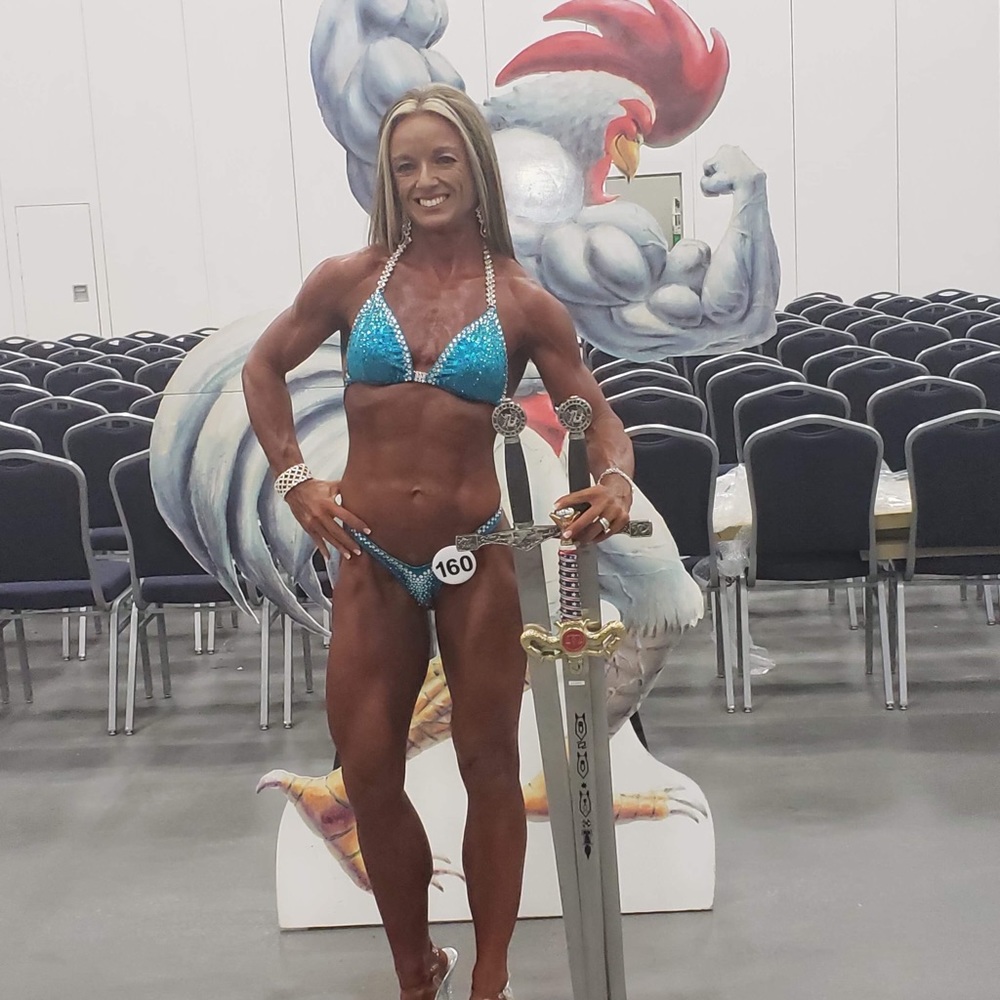 NPC Competition Figure Suit - Picture 2 of 4